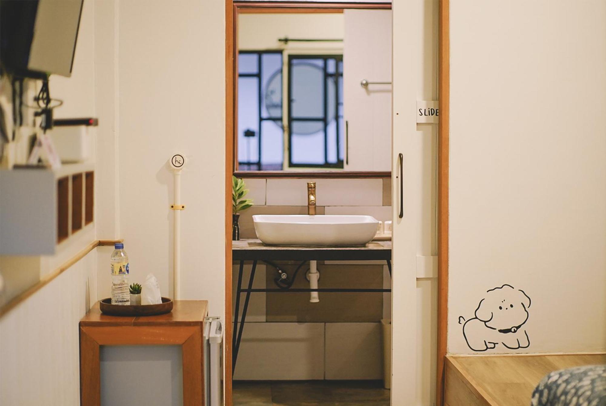 Sleepy House Chiang Rai Bed & Breakfast エクステリア 写真