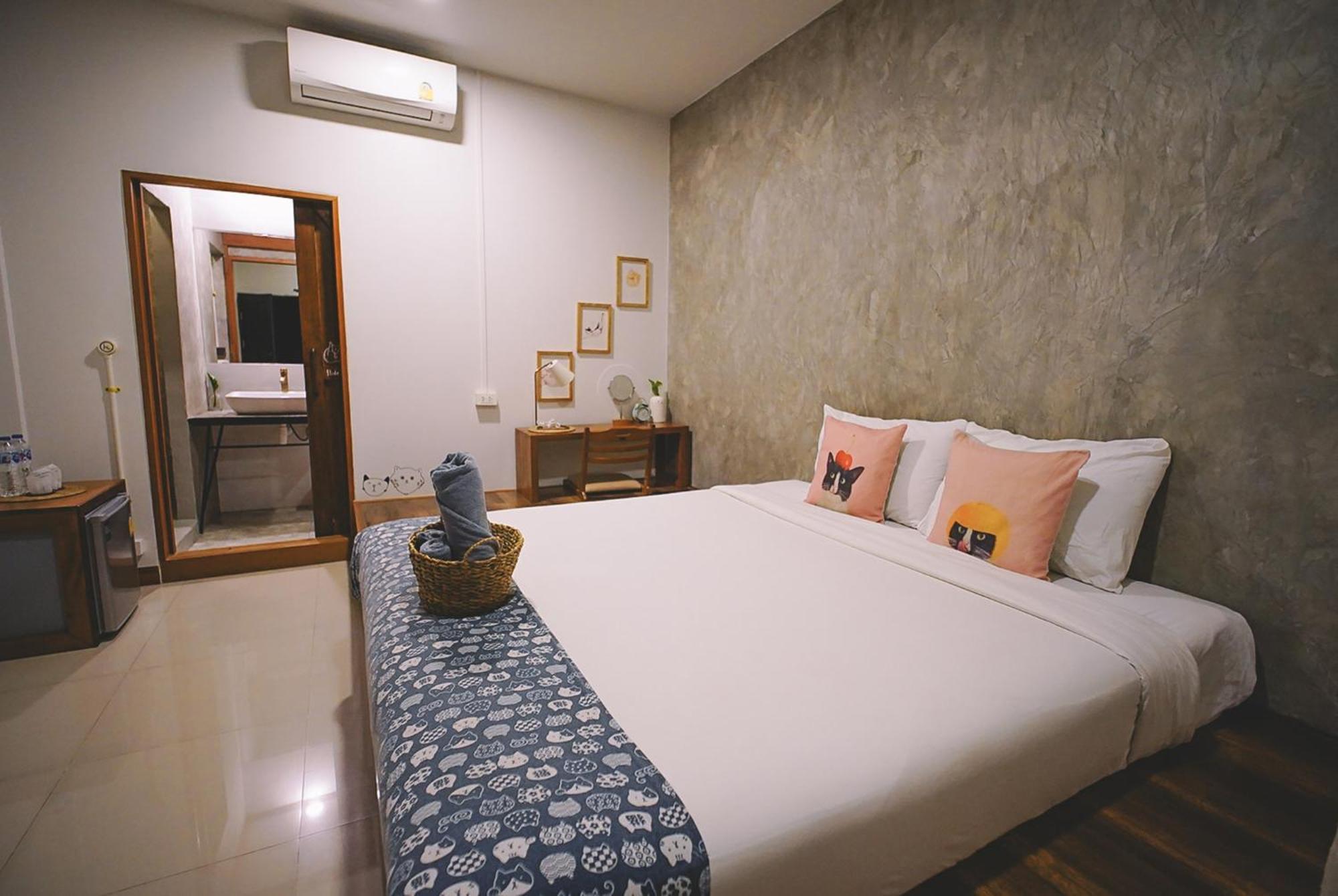 Sleepy House Chiang Rai Bed & Breakfast エクステリア 写真